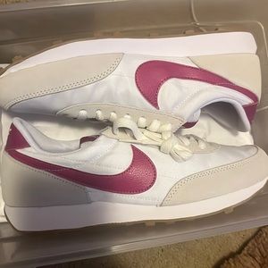 Brand New Nike Daybreak